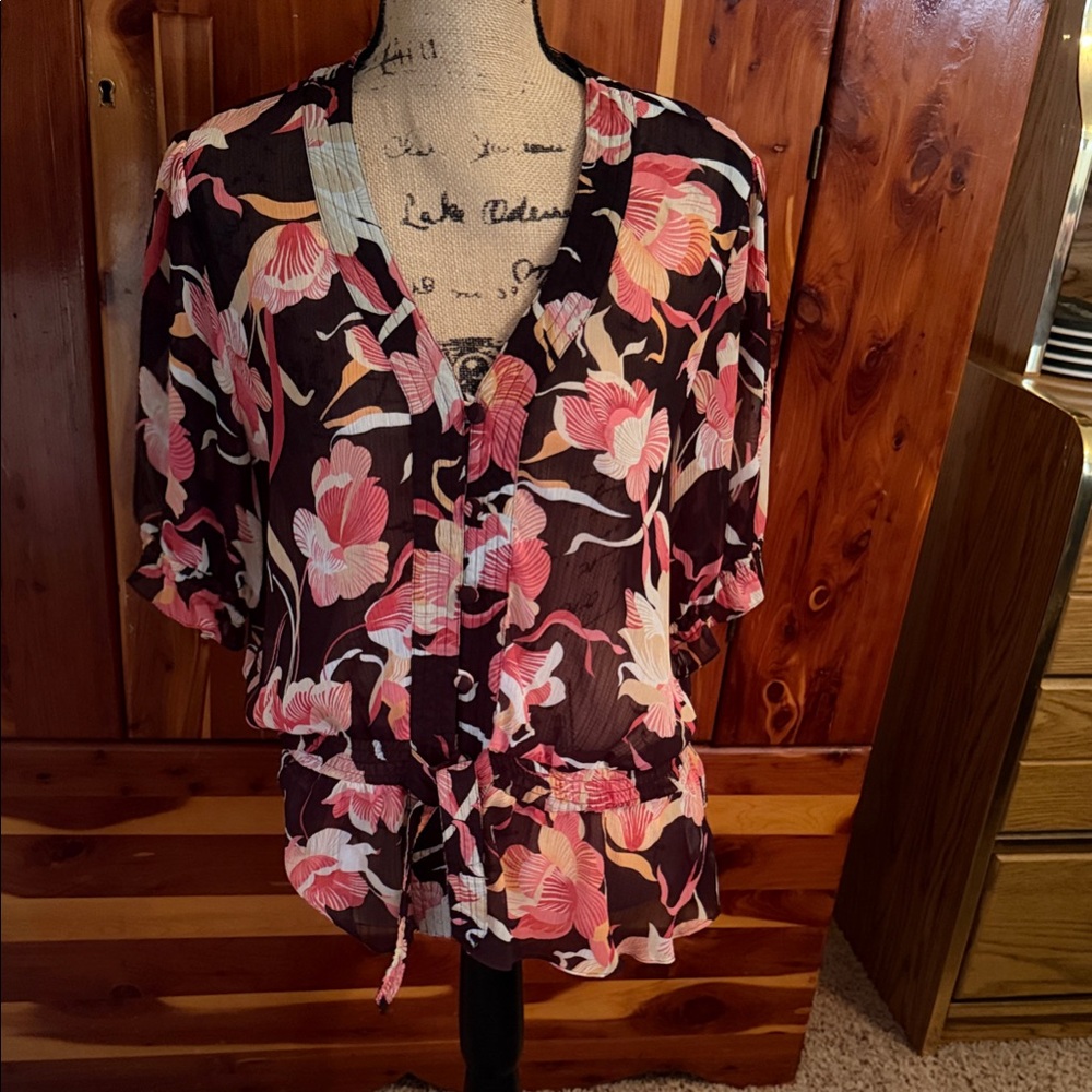 Floral Women's Top - Black and Pink